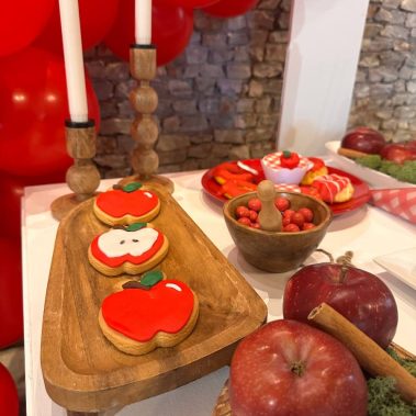 Πρώτα Γενέθλια της Emily με Θέμα : “Μήλο & Κανέλα” στο Οινοποιείο Ζαχαίος